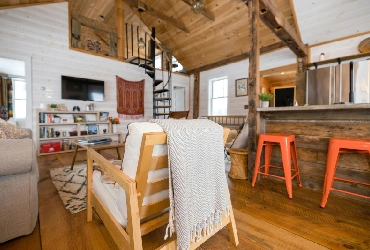 renovacion completa de casa de pueblo manteniendo su esencia original