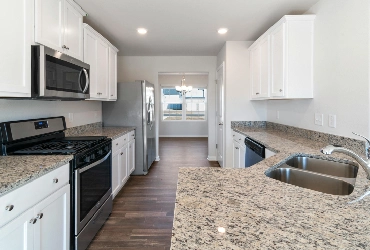 renovacion de cocina moderna con mobiliario a medida